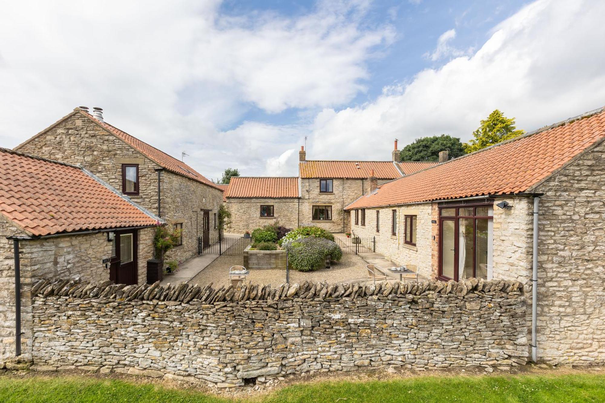 Valley View Farm Holiday Cottages 헴슬리 외부 사진